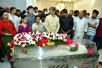 Chandrababu Family Pay Homage to Taraka Ratna